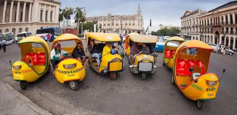 Tạp chí Wanderlust Tips Rực rỡ đường phố Havana với Cocotaxi