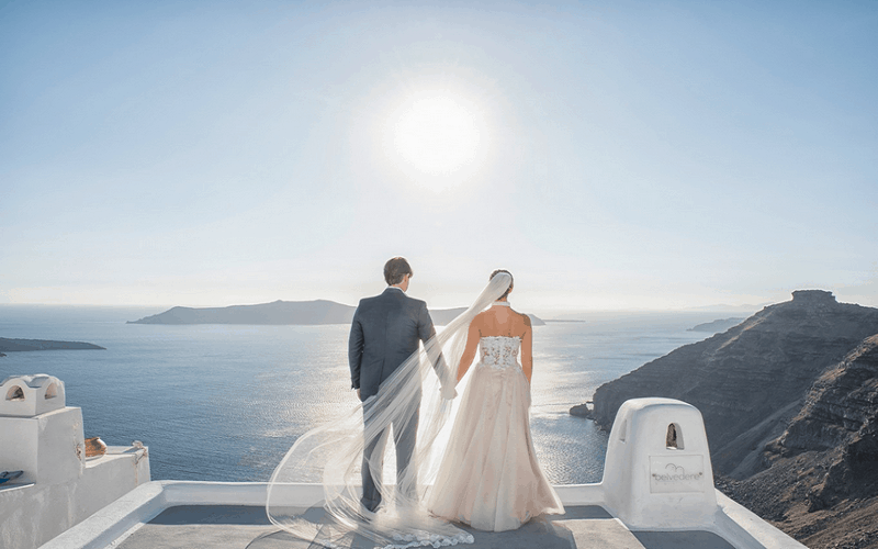 Những khách sạn boutique tốt nhất cho tuần trăng mật ở Santorini 5 Wanderlust Tips nhung khach san boutique tot nhat cho tuan trang mat o santorini 11 1