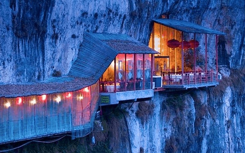 Lạ mắt nhà hàng treo Fangweng ở Trung Quốc