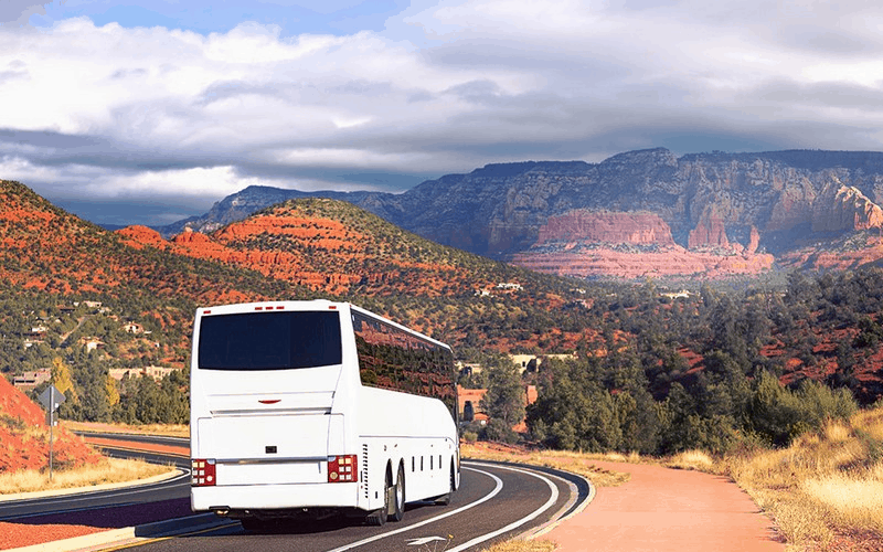 Tạp chí Wanderlust Tips Những cung đường xe bus đẹp như tranh vẽ