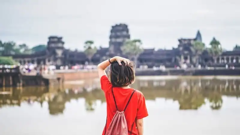 Tạp chí Du lịch Wanderlust Tips | 9X kể chuyện những ngày nắng đẹp ở Santorini 