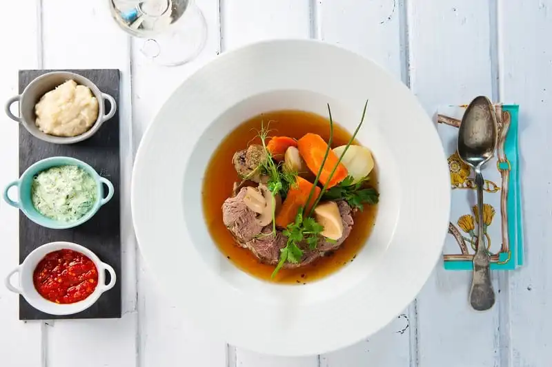 Tạp chí Du lịch Wanderlust Tips | Ẩm thực Vienna: Nếm một lần nhớ cả đời