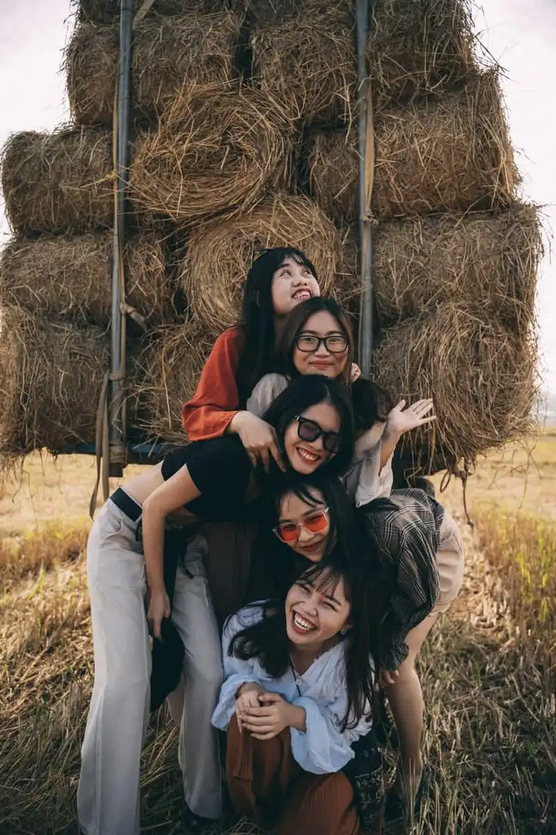 Bộ ảnh kỷ niệm 6 năm tình bạn nơi cánh đồng bình yên 11 Tạp chí Du lịch Wanderlust Tips | Bộ ảnh kỷ niệm 6 năm tình bạn nơi cánh đồng bình yên