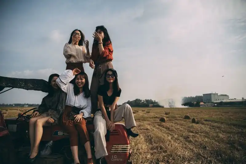 Bộ ảnh kỷ niệm 6 năm tình bạn nơi cánh đồng bình yên 13 Tạp chí Du lịch Wanderlust Tips | Bộ ảnh kỷ niệm 6 năm tình bạn nơi cánh đồng bình yên