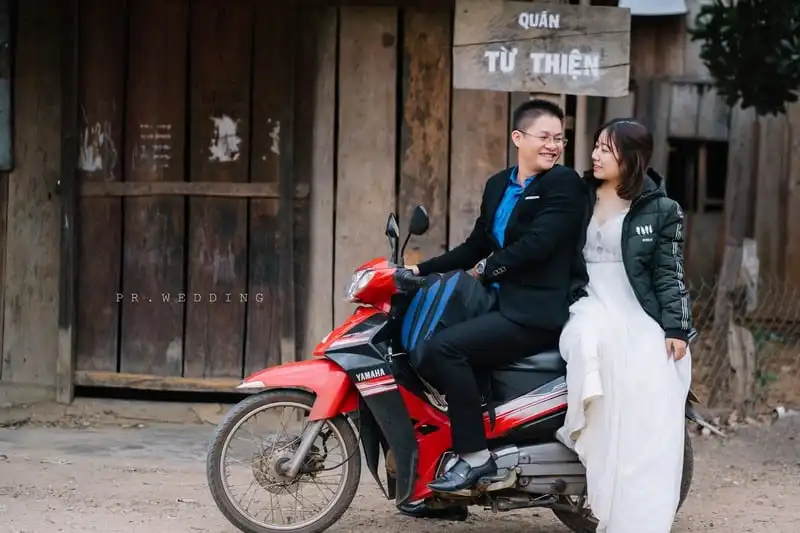 Tạp chí Du lịch Wanderlust Tips | Cặp đôi trở lại "nơi se duyên" để lưu giữ khoảnh khắc tình yêu