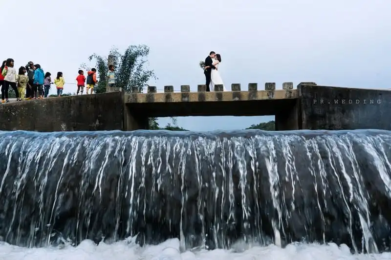 Tạp chí Du lịch Wanderlust Tips | Cặp đôi trở lại "nơi se duyên" để lưu giữ khoảnh khắc tình yêu