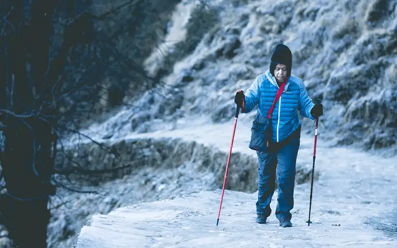 Tạp chí du lịch Wanderlust Tips Chuyến chinh phục đỉnh núi Himalaya của hai mẹ con người Ấn Độ