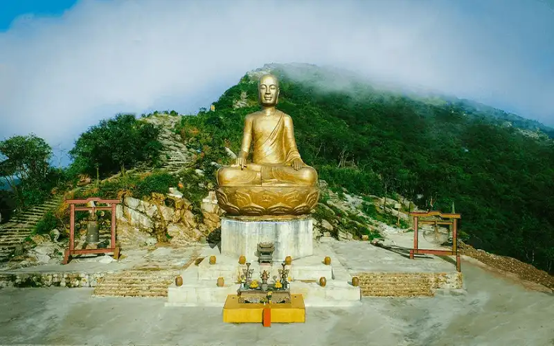 Tạp chí du lịch Wanderlust Tips Đại lễ tưởng niệm 710 năm Phật Hoàng Trần Nhân Tông nhập niết bàn