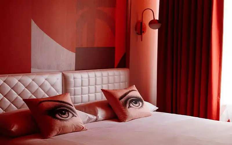 Độc đáo khách sạn chọn phòng theo tâm trạng của bạn 6 Tạp chí du lịch Wanderlust Tips Angad Arts, khách sạn cho bạn chọn màu sắc của phòng theo tâm trạng