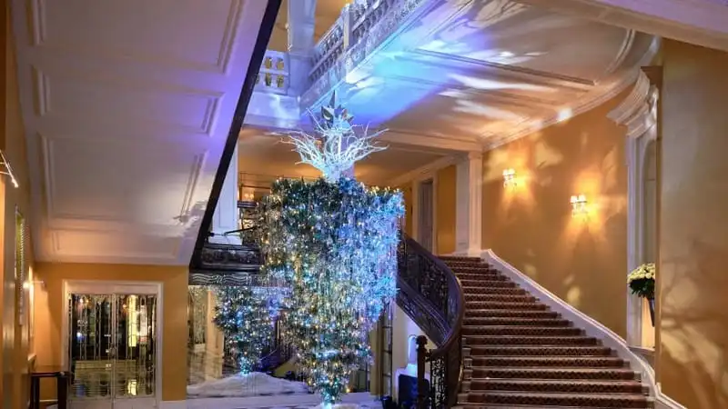 Đón Giáng sinh ở những khách sạn nổi tiếng thế giới 9 Tạp chí Du lịch Wanderlust Tips | Đón Giáng sinh ở những khách sạn nổi tiếng thế giới