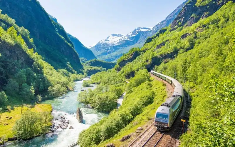 Tạp chí Du lịch Wanderlust Tips | Du lịch Na Uy chiêm ngưỡng những cảnh quan đẹp lịm tim 