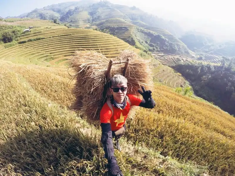 Tạp chí Du lịch Wanderlust Tips | Gặp chàng trai mê du lịch đi hết 41 tỉnh Việt Nam 
