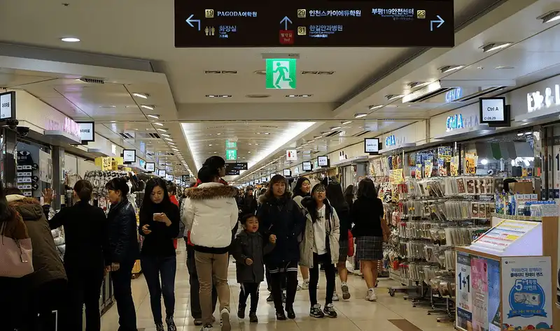 Tạp chí Du lịch Wanderlust Tips Khám phá chợ Bupyeong – Khu chợ dưới lòng đất ở Incheon, Hàn Quốc