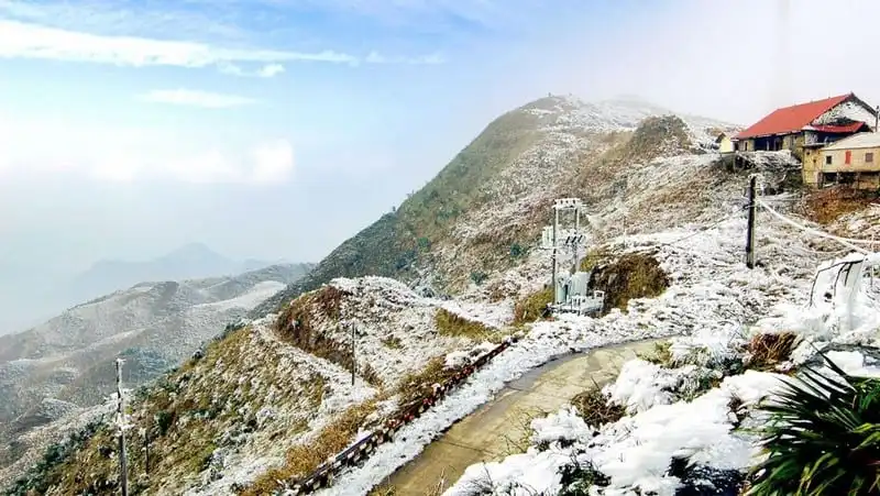 Mùa đông lên đỉnh Mẫu Sơn ngắm tuyết trắng cả góc trời 6 Tạp chí Du lịch Wanderlust Tips | Mùa đông lên đỉnh Mẫu Sơn ngắm tuyết trắng cả góc trời