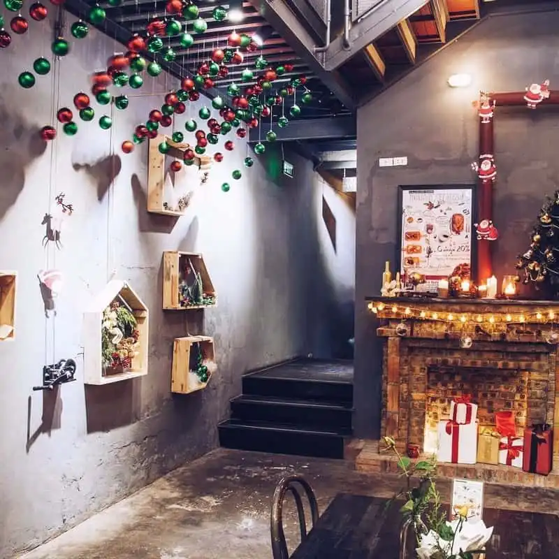 Tạp chí Du lịch Wanderlust Tips | Những quán cà phê lý tưởng cho mùa Giáng sinh ở Hà Nội