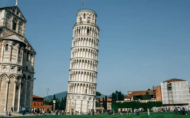 Tạp chí du lịch Wanderlust Tips Tháp nghiêng Pisa không còn nghiêng như trước nữa