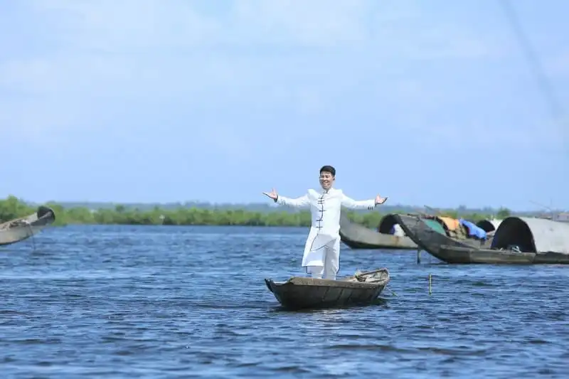 Tạp chí Du lịch Wanderlust Tips | Top 10 MV nhạc Việt có cảnh quay ấn tượng năm 2018