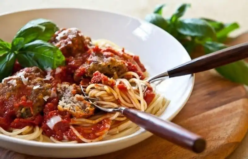 Tạp chí Du lịch Wanderlust Tips Khám phá ẩm thực tại các quốc gia tí hon