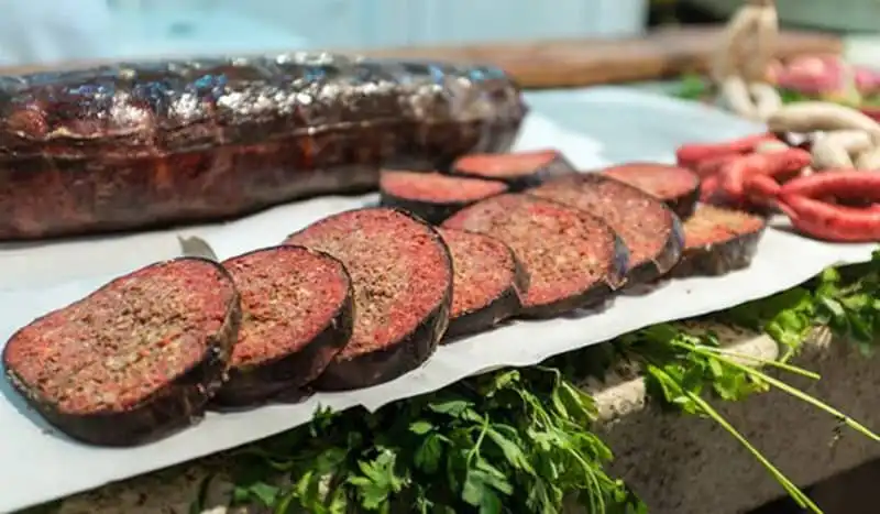 Tạp chí Du lịch Wanderlust Tips Khám phá ẩm thực tại các quốc gia tí hon