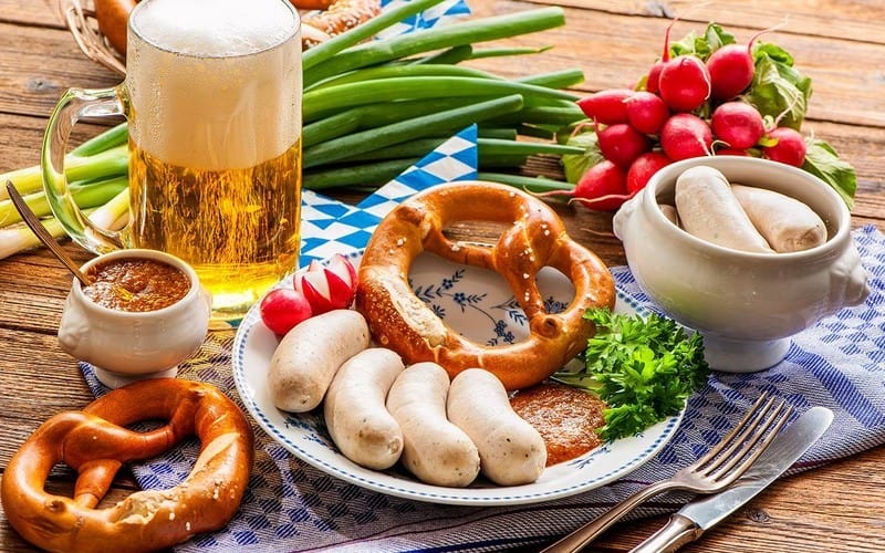 Tạp chí Du lịch Wanderlust Tips Khám phá hương vị đặc sắc của ẩm thực Đức