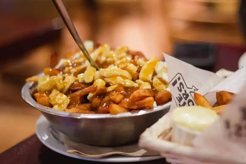 Tạp chí du lịch Wanderlust Tips Bỏ túi kinh nghiệm du lịch Montreal, Canada