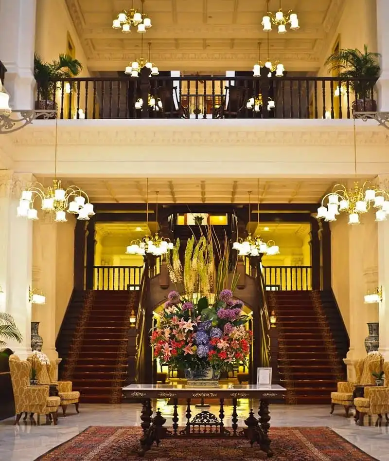 Tạp chí Wanderlust Tips Raffles Singapore Hotel - Biểu tượng quá khứ thuộc địa của Singapore 