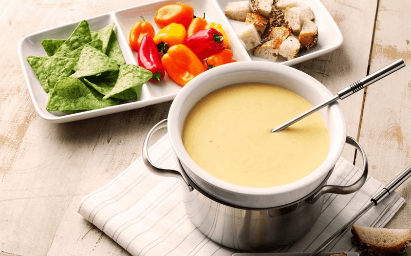 Trời đông thưởng thức lẩu phô mai Cheese Fondue ngon khó cưỡng Trời đông thưởng thức lẩu phô mai Cheese Fondue ngon khó cưỡng