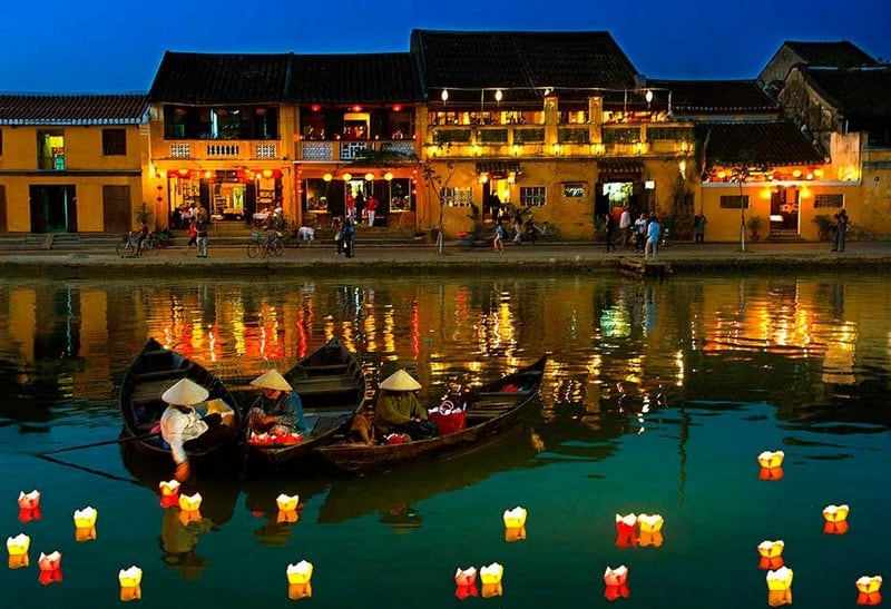 Tạp chí Du lịch Wanderlust Tips | Đến Hội An ngắm cảnh lung linh ngày Rằm