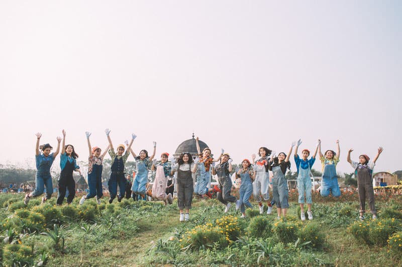 Tạp chí Du lịch Wanderlust Tips | Ghi dấu kỷ niệm thời áo trắng nơi thảo nguyên hoa mộng mơ