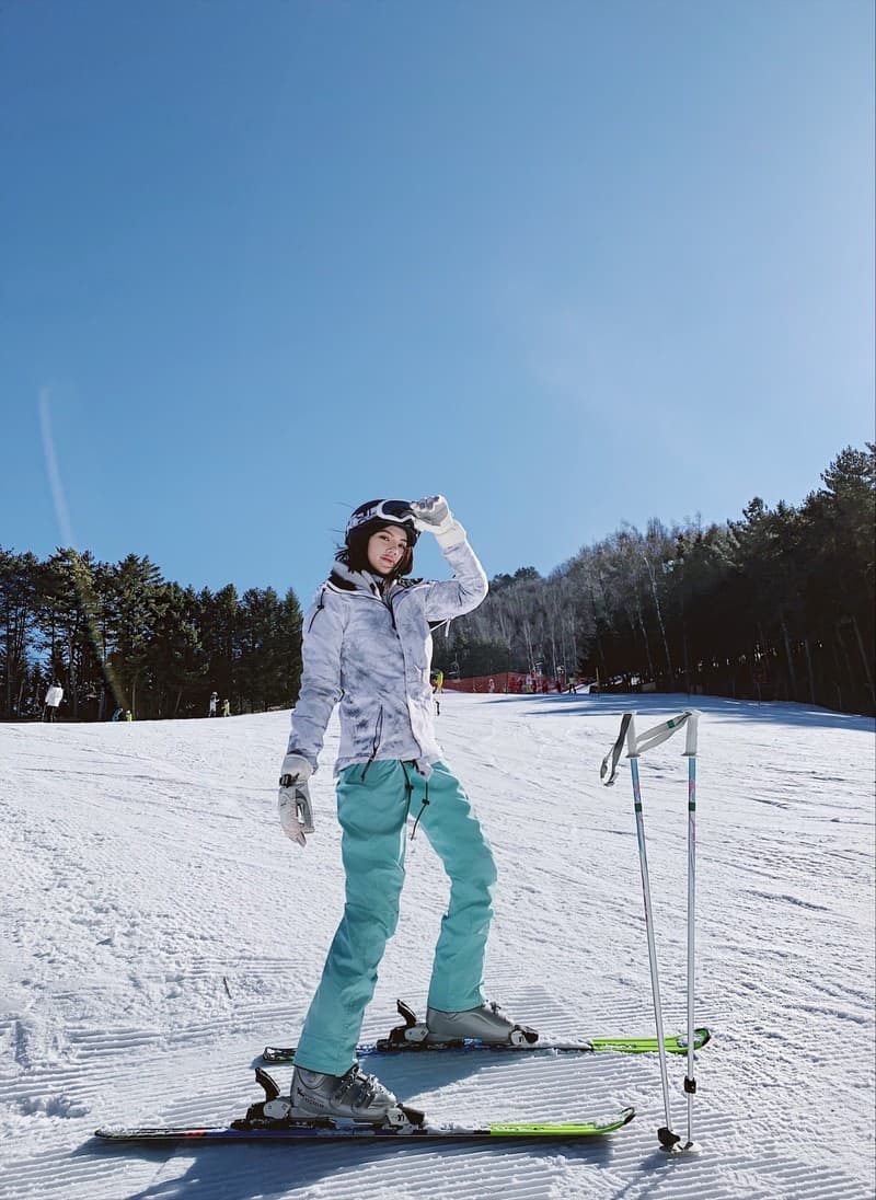 Hoa hậu Jolie Nguyễn chia sẻ kinh nghiệm trượt tuyết ở Hàn Quốc 7 Tạp chí Du lịch Wanderlust Tips | Hoa hậu Jolie Nguyễn chia sẻ kinh nghiệm trượt tuyết ở Hàn Quốc