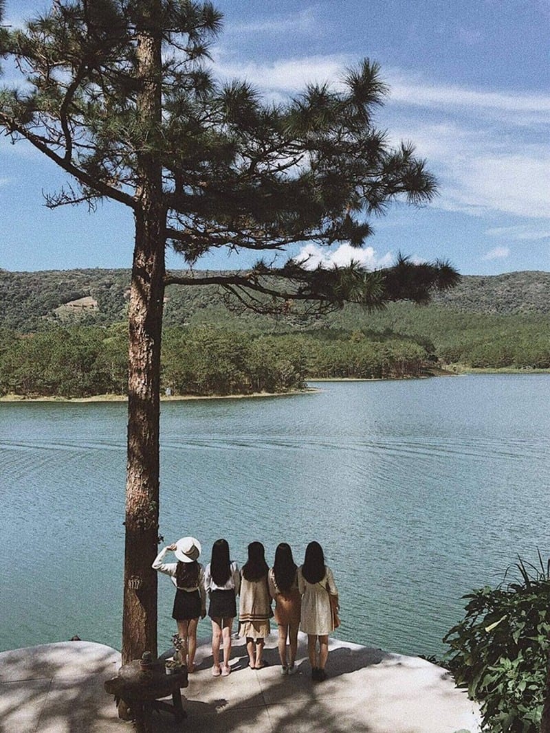 Tạp chí Du lịch Wanderlust Tips | Hot girl Kiên Giang mê du lịch: "Cứ đi vì tuổi trẻ không trở lại lần thứ hai"