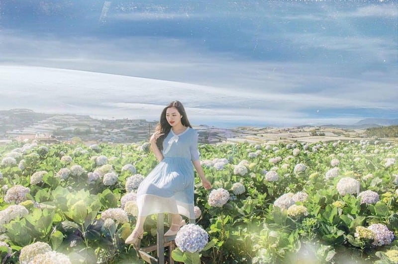 Tạp chí Du lịch Wanderlust Tips | Hot girl Kiên Giang mê du lịch: "Cứ đi vì tuổi trẻ không trở lại lần thứ hai"