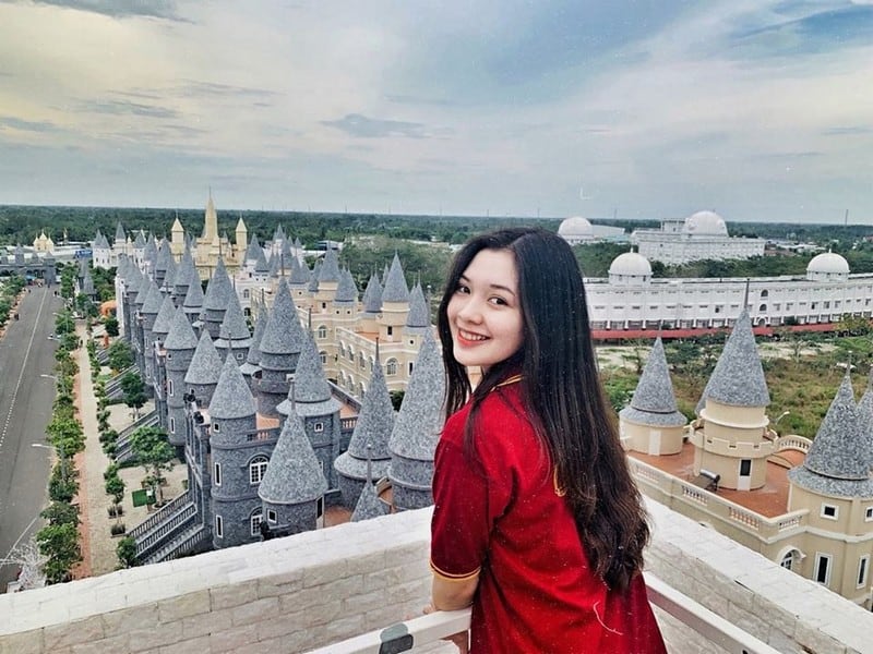 Tạp chí Du lịch Wanderlust Tips | Hot girl Kiên Giang mê du lịch: "Cứ đi vì tuổi trẻ không trở lại lần thứ hai"