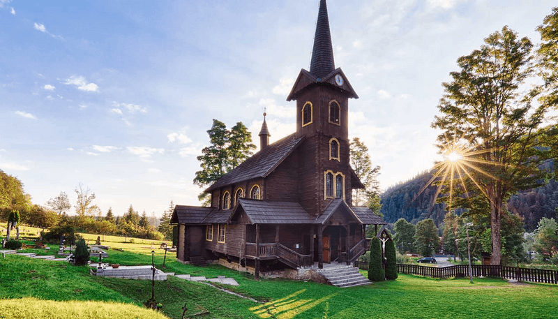 Tạp chí Du lịch Wanderlust Tips Hướng dẫn tham quan du lịch Slovakia bổ ích