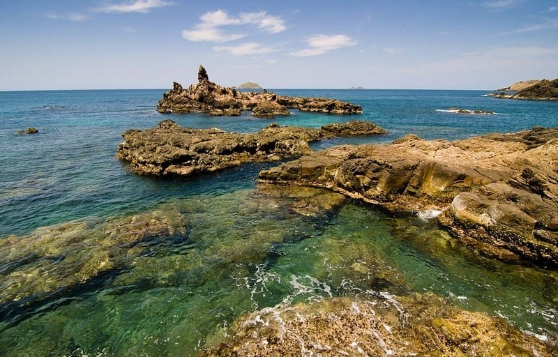 Tạp chí Du lịch Wanderlust Tips | Khám phá những bãi biển đẹp mê ly ở Quy Nhơn