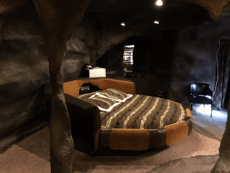 Tạp chí Du lịch Wanderlust Tips Lạc vào thế giới muôn màu với khách sạn Don Q Inn, Mỹ