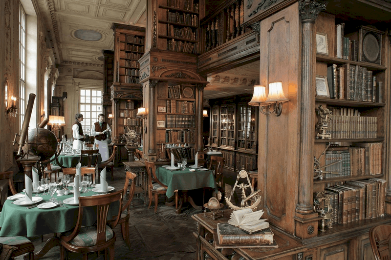 Tạp chí Du lịch Wanderlust Tips Cafe Pushkin: Khi ăn uống là cả một nghệ thuật