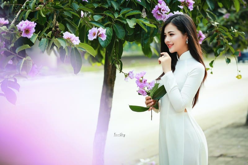 Tạp chí Du lịch Wanderlust Tips | Thiếu nữ Hà thành đi qua những mùa hoa