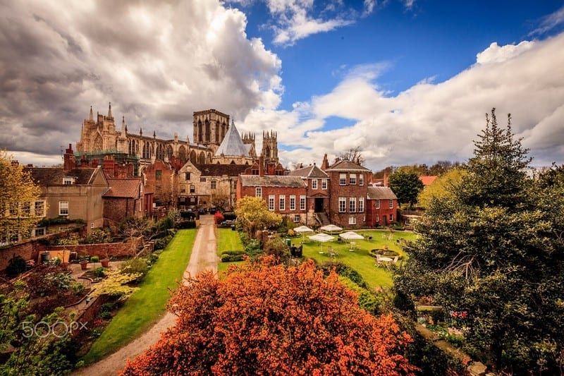 Tạp chí Du lịch Wanderlust Tips | Vòng quanh 6 thành phố cổ xinh đẹp ở châu Âu