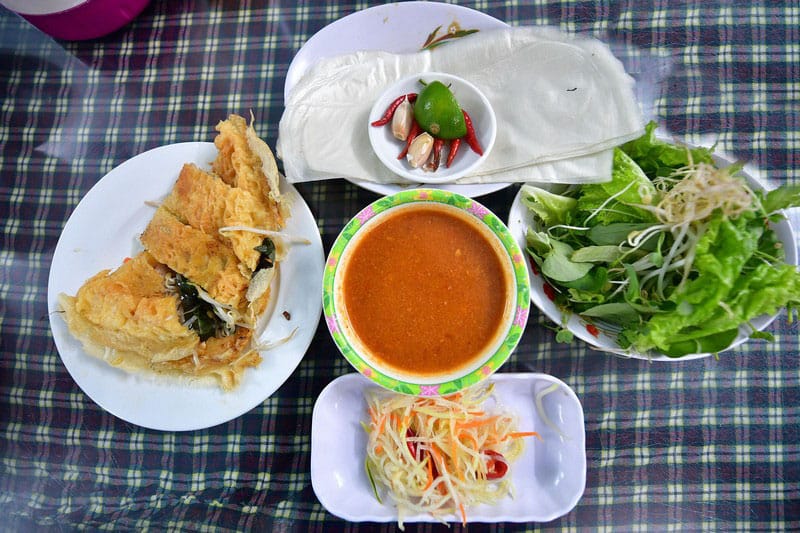 Tạp chí Du lịch Wanderlust Tips | Bánh khoái: Nét dân dã ẩm thực Quảng Trị