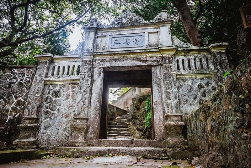 Tạp chí Du lịch Wanderlust Tips | Đến khu du lịch sinh thái chùa Trầm bỏ quên muộn phiền