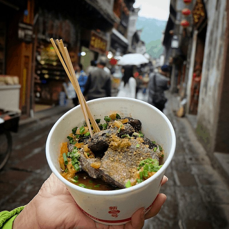 Tạp chí Du lịch Wanderlust Tips Kinh nghiệm du lịch Phượng Hoàng cổ trấn, Trung Quốc