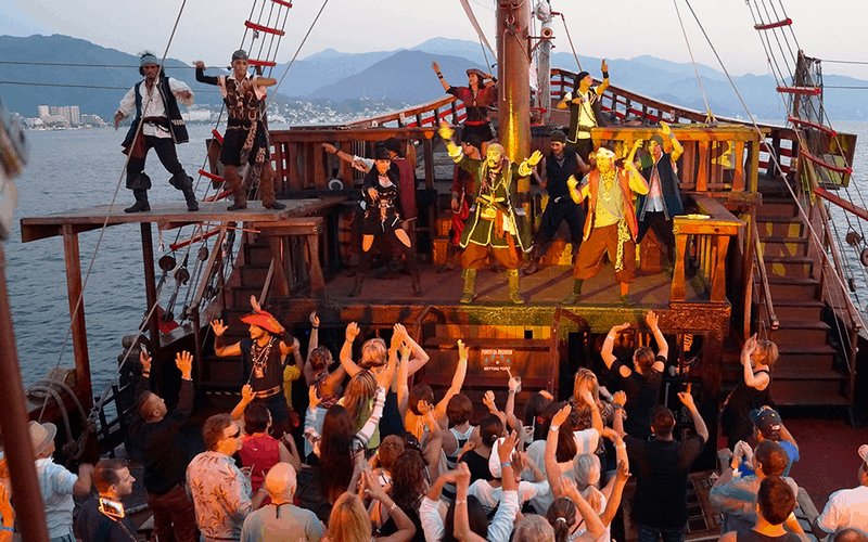 Trải nghiệm hành trình tàu cướp biển tại Puerto Vallarta, Mexico