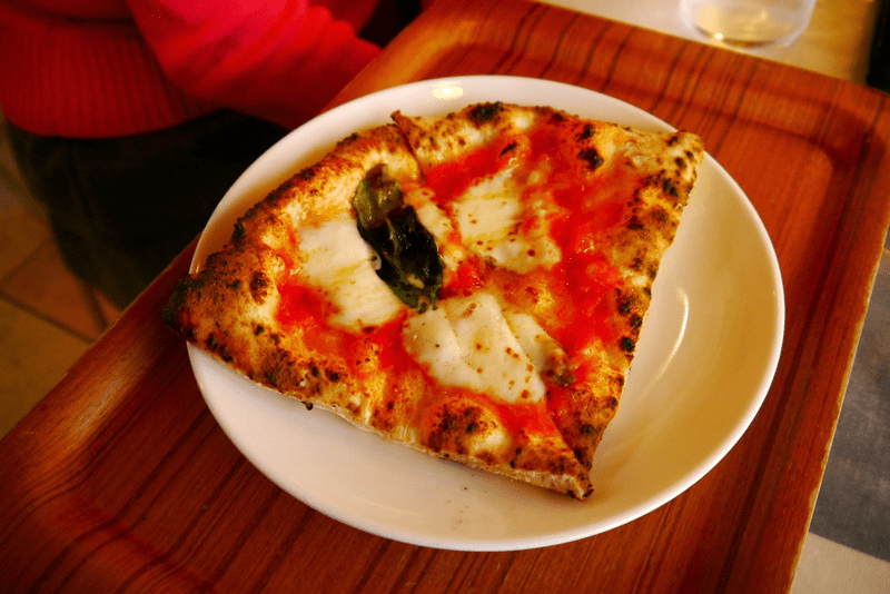 Tạp chí Du lịch Wanderlust Tips Trải nghiệm làm phô mai mascarpone tại Furano Cheese Factory