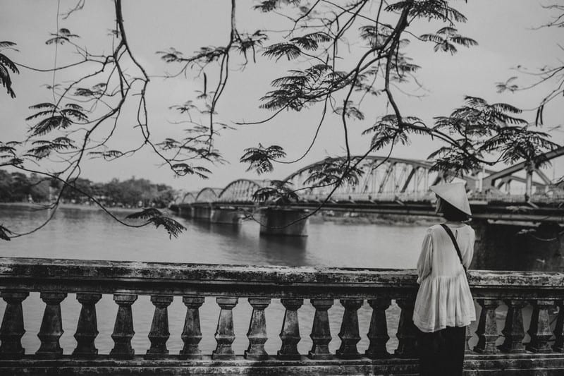 Tạp chí Du lịch Wanderlust Tips | Cô gái Quảng Ninh gửi lại chút tình nơi xứ Huế mộng mơ