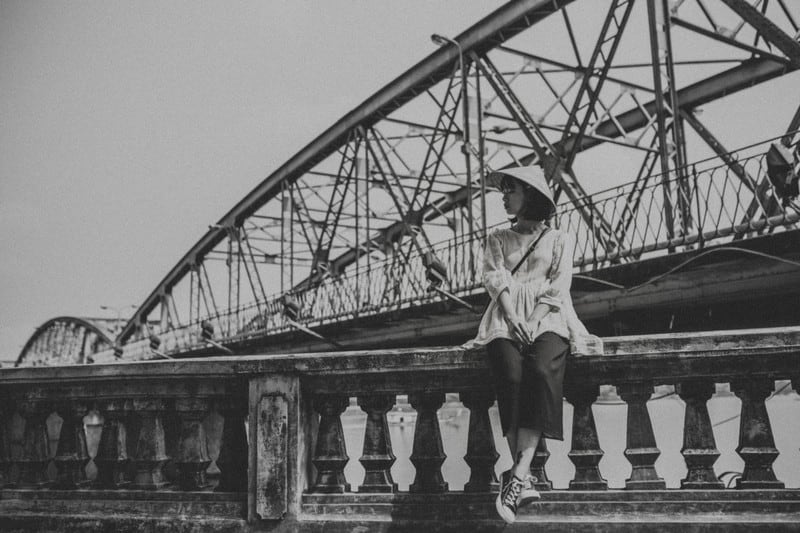 Tạp chí Du lịch Wanderlust Tips | Cô gái Quảng Ninh gửi lại chút tình nơi xứ Huế mộng mơ