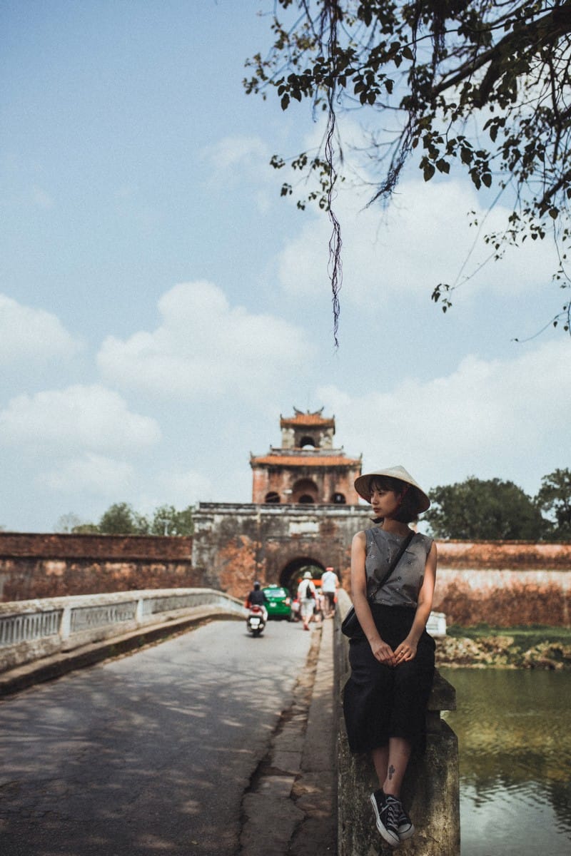 Tạp chí Du lịch Wanderlust Tips | Cô gái Quảng Ninh gửi lại chút tình nơi xứ Huế mộng mơ