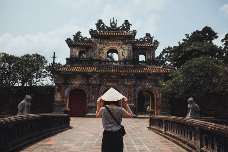 Tạp chí Du lịch Wanderlust Tips | Cô gái Quảng Ninh gửi lại chút tình nơi xứ Huế mộng mơ