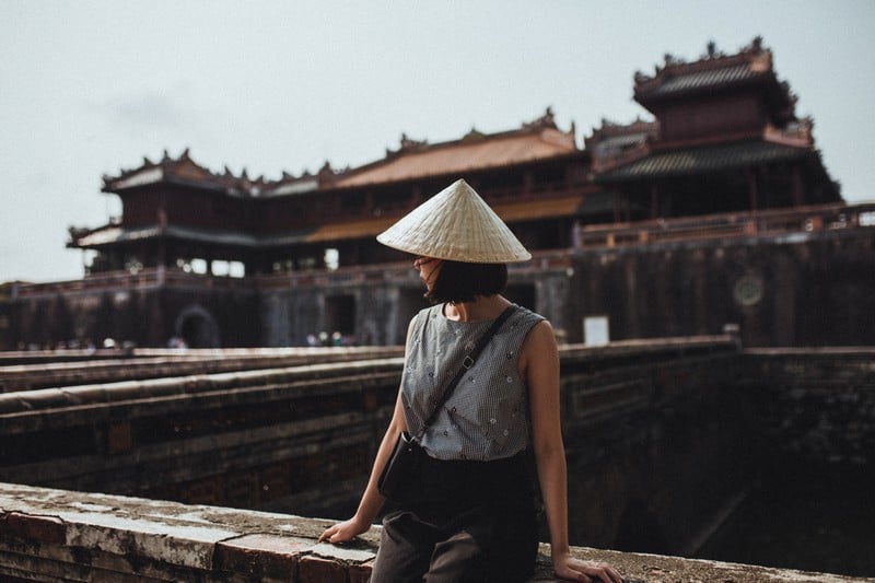 Tạp chí Du lịch Wanderlust Tips | Cô gái Quảng Ninh gửi lại chút tình nơi xứ Huế mộng mơ