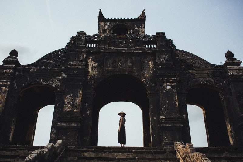 Tạp chí Du lịch Wanderlust Tips | Cô gái Quảng Ninh gửi lại chút tình nơi xứ Huế mộng mơ